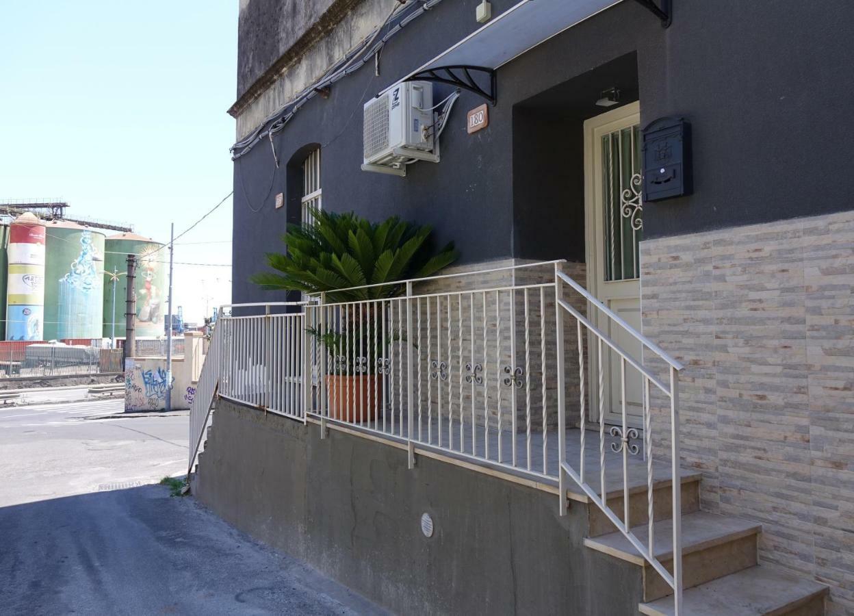 Apartamento Giader'S House - Free Parking CTA Exterior foto