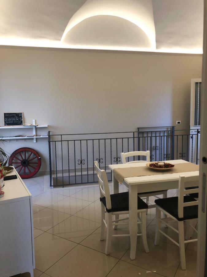 Apartamento Giader'S House - Free Parking CTA Exterior foto