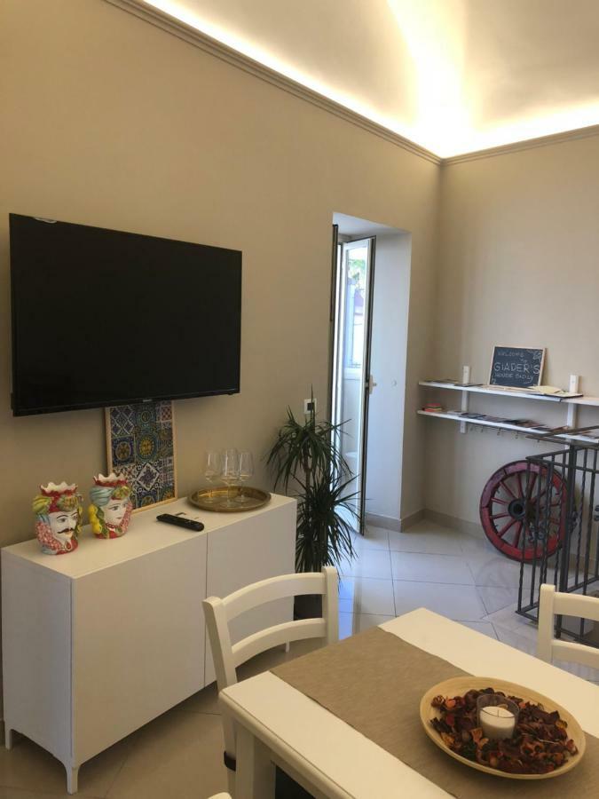 Apartamento Giader'S House - Free Parking CTA Exterior foto